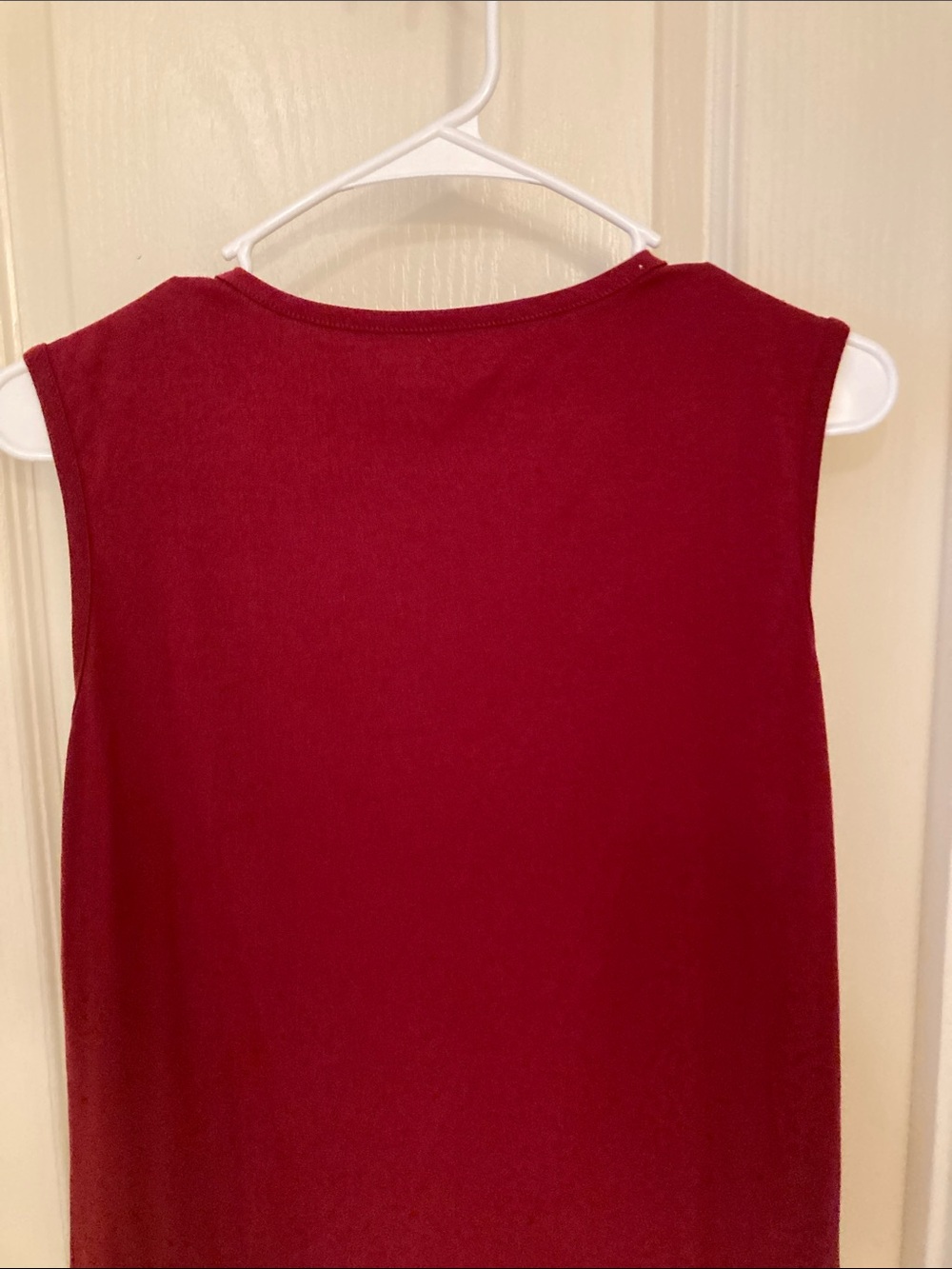 V-Neck Sleeveless Shirt - Picture 6 of 7